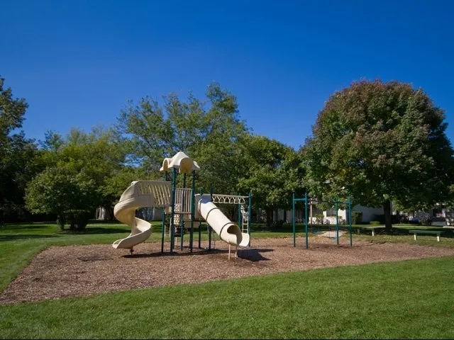 entry to Village Park of Palatine Apartments