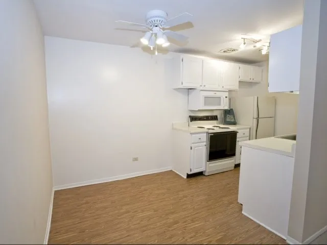 entry to Village Park of Palatine Apartments