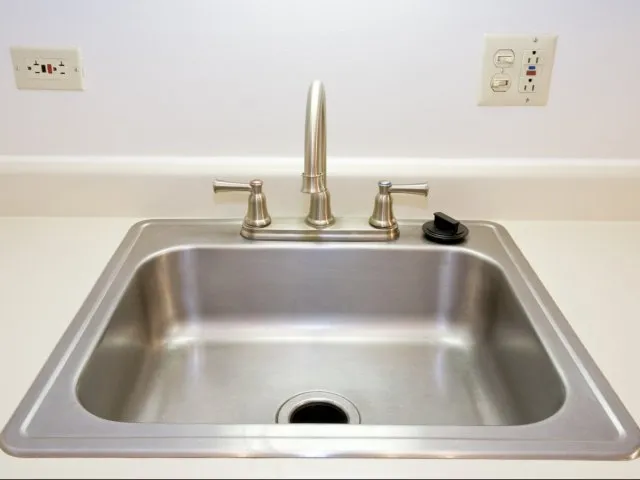 entry to Village Park of Palatine Apartments