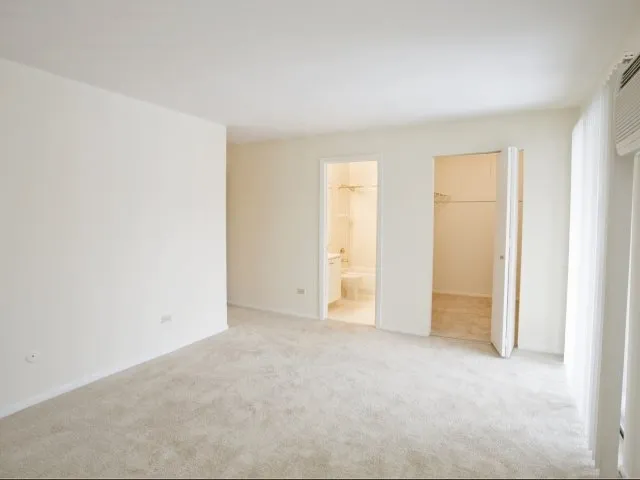 entry to Village Park of Palatine Apartments