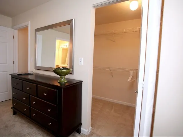 Village Green At Cantera Apartments