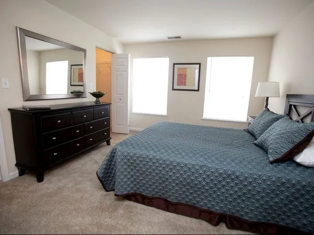 Village Green At Cantera Apartments