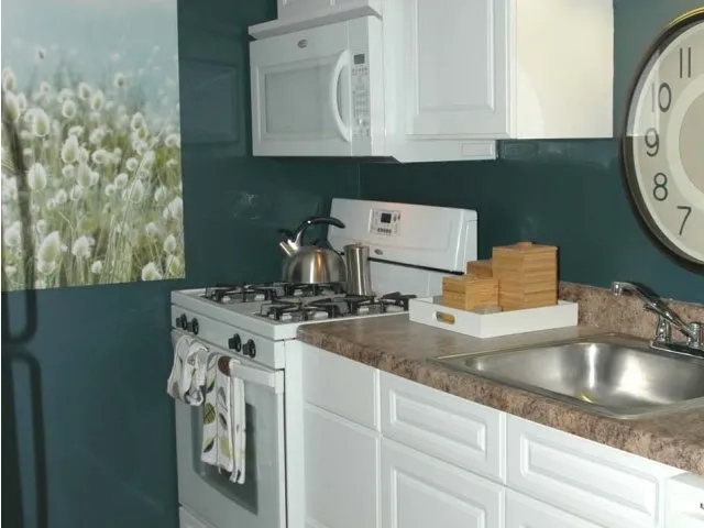 landscped entrance lobby of Village Park of Hoffman Estates Apartments