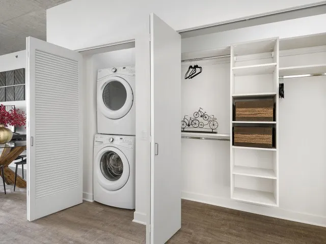 model furnished kitchen at Sienna Apartments in Streeterville