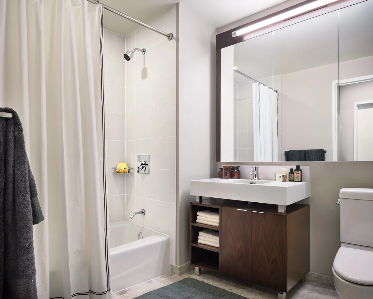 500 Lake Shore Drive Apartments living room with view of Lake Michigan