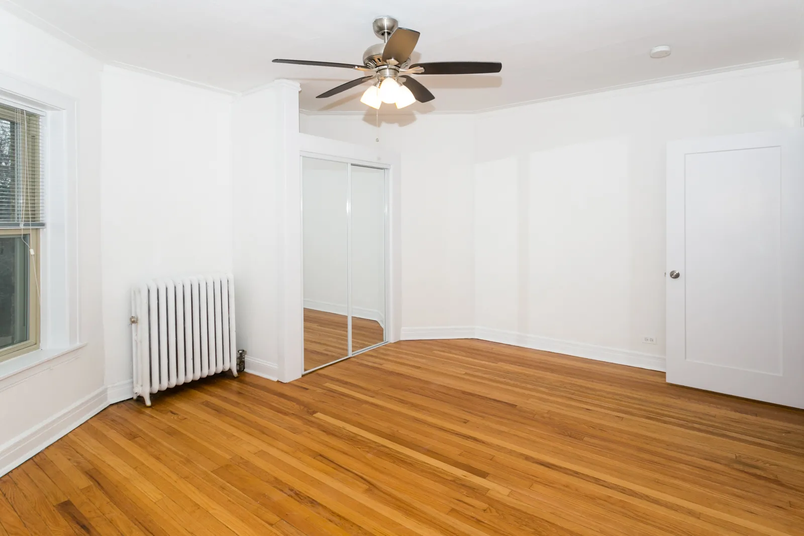 5047-49 N Central Park Apartments