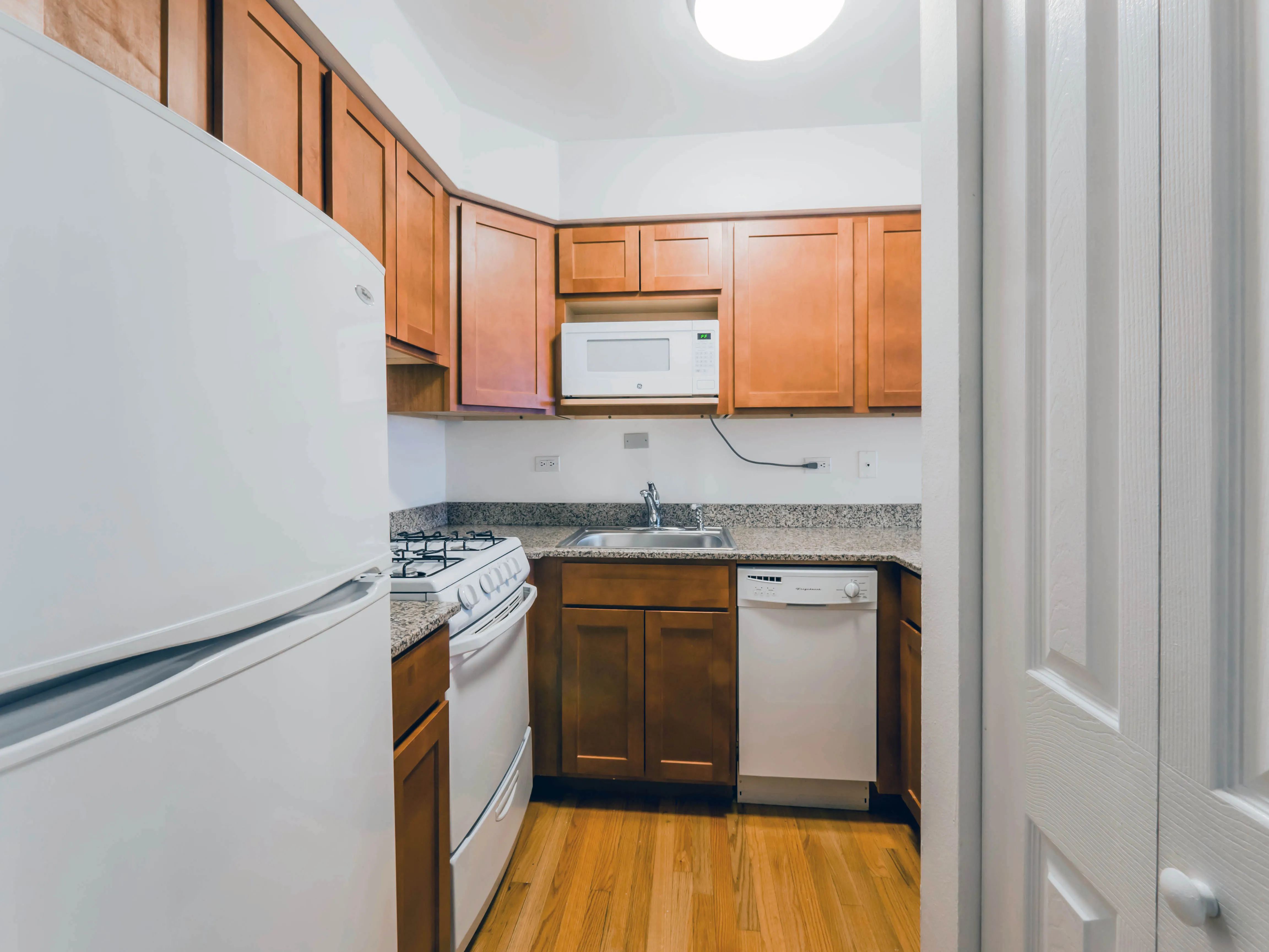 Sheridan Shores Apartments