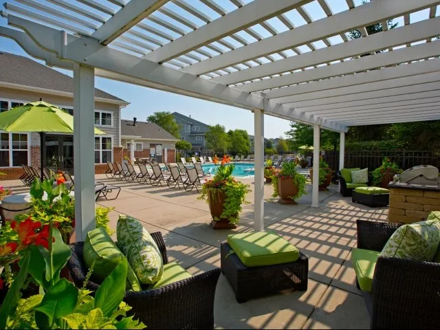 entry garden of Grand Reserve of Naperville Apartments