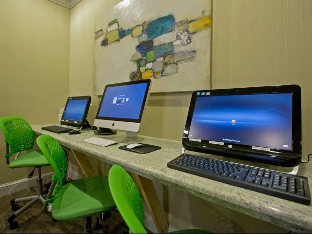 entry garden of Grand Reserve of Naperville Apartments
