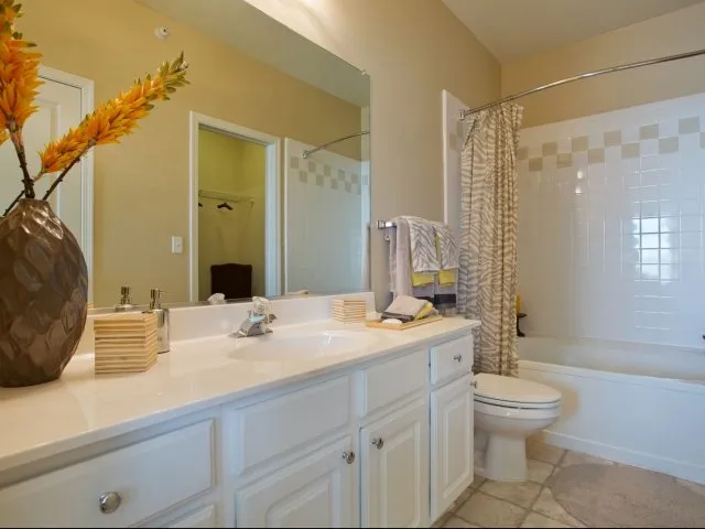 entry garden of Grand Reserve of Naperville Apartments