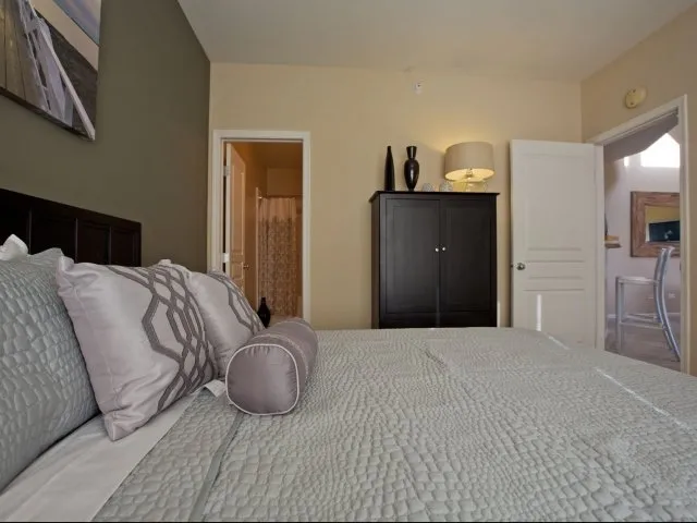 entry garden of Grand Reserve of Naperville Apartments