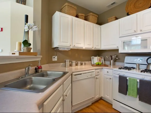 entry garden of Grand Reserve of Naperville Apartments