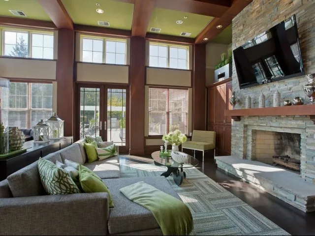 entry garden of Grand Reserve of Naperville Apartments