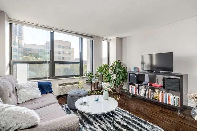 5100 N Marine Apartments