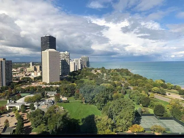 5100 N Marine Apartments