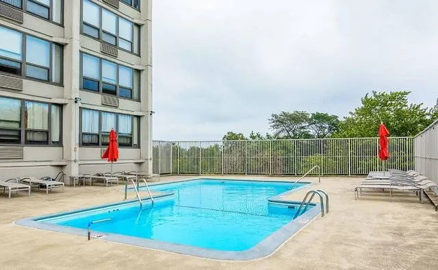 5100 N Marine Apartments