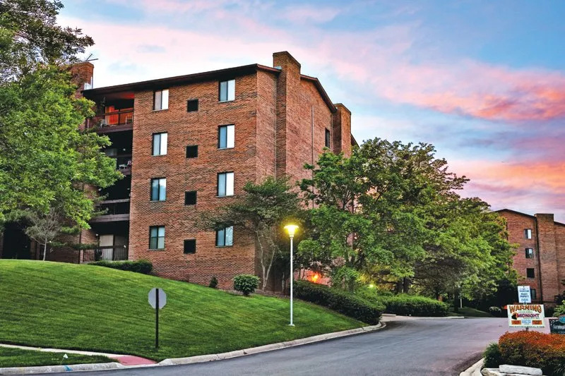 Farmingdale Apartment in Darien IL
