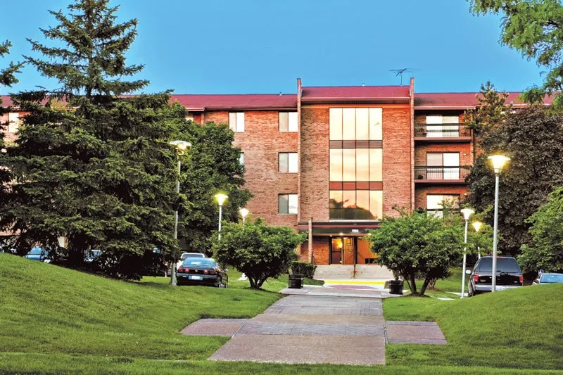 Farmingdale Apartment in Darien IL