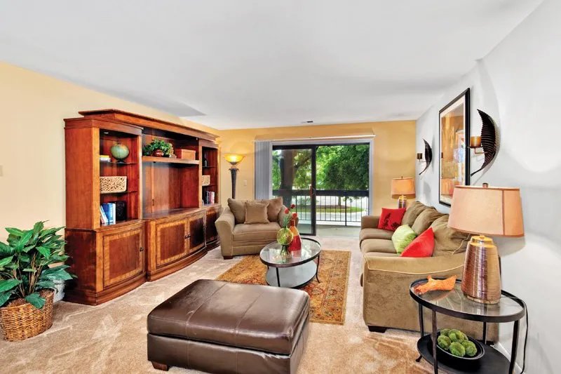 Farmingdale Apartment in Darien IL