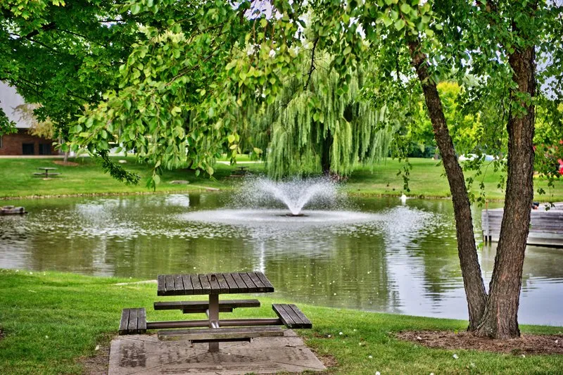 entry drive for Yorktown Apartments in Lombard IL