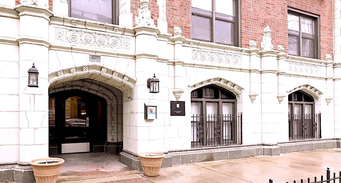 517 W. Oakdale Apartments