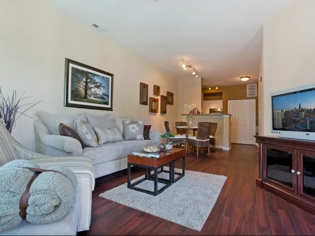 entry garden of Grand Reserve of Naperville Apartments