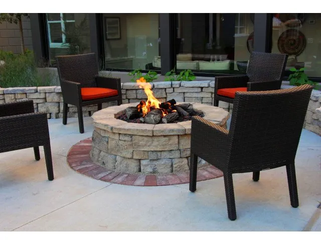 exterior of Arboretum Apartments in Lisle, IL