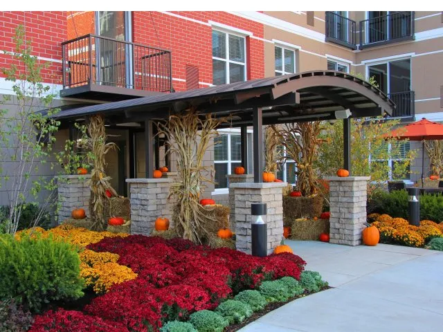 exterior of Arboretum Apartments in Lisle, IL
