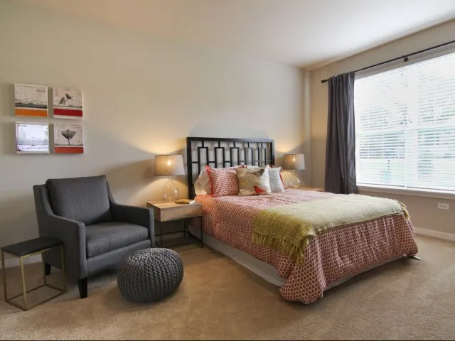 exterior of Arboretum Apartments in Lisle, IL