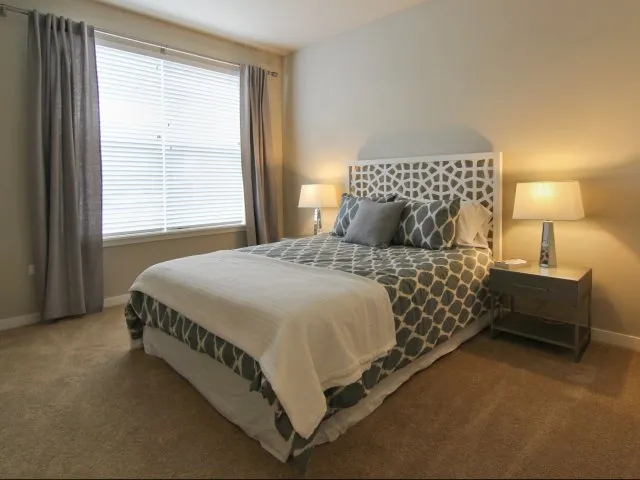 exterior of Arboretum Apartments in Lisle, IL