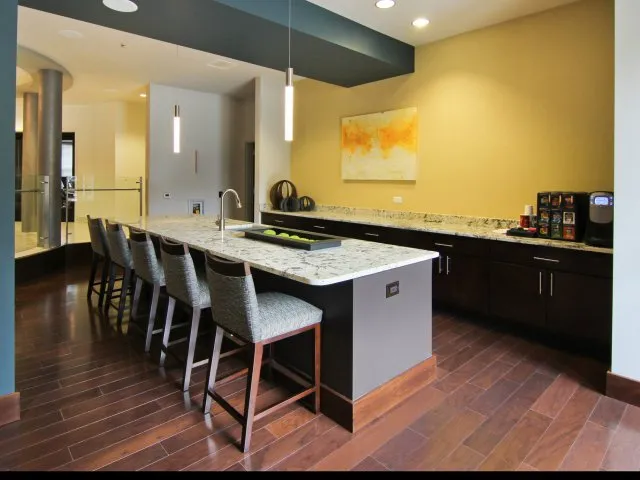 exterior of Arboretum Apartments in Lisle, IL