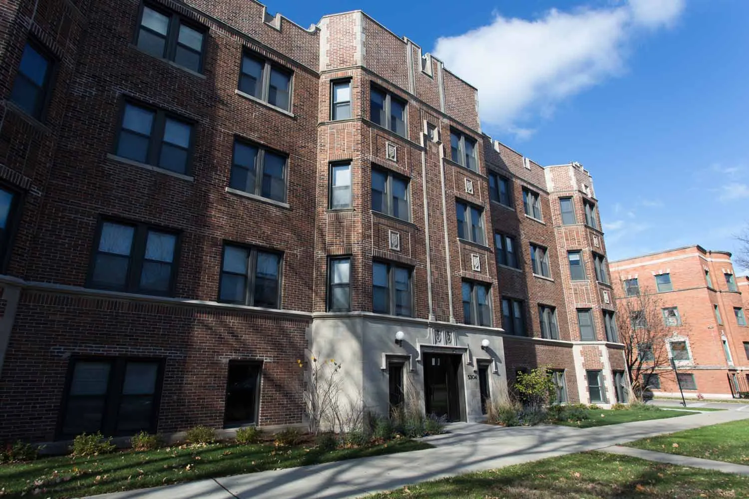 5300 South Drexel Apartments
