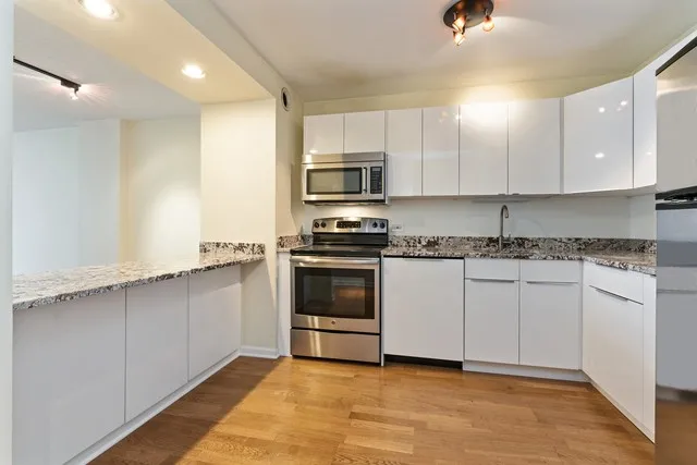 5320 N Sheridan Apartments