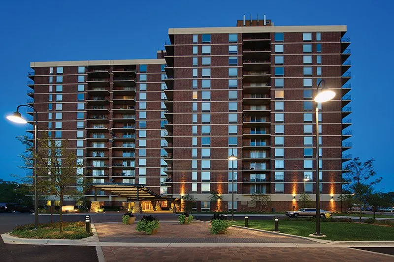 entry drive for Yorktown Apartments in Lombard IL