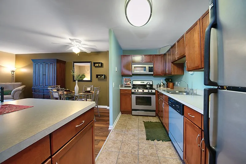 entry drive for Yorktown Apartments in Lombard IL