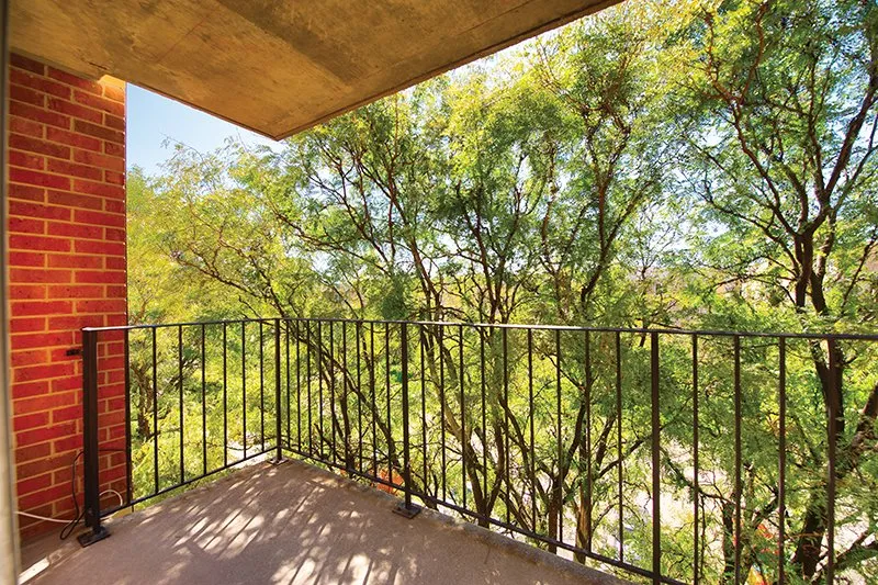 entry drive for Yorktown Apartments in Lombard IL