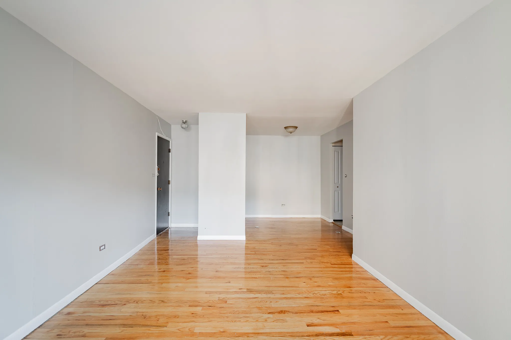 541 West Oakdale Apartments