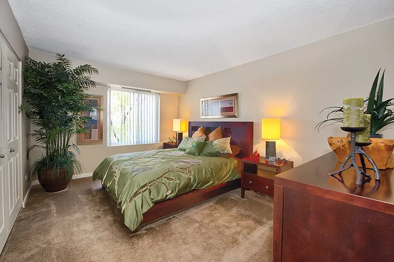 Twin Lake Towers Apartments