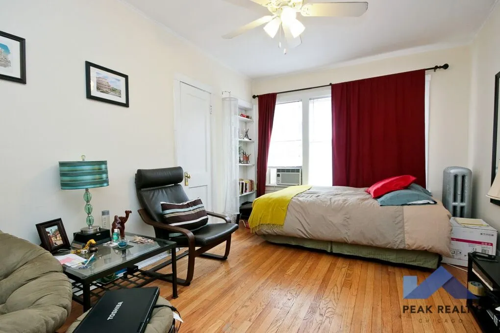 544 W. Briar Apartments