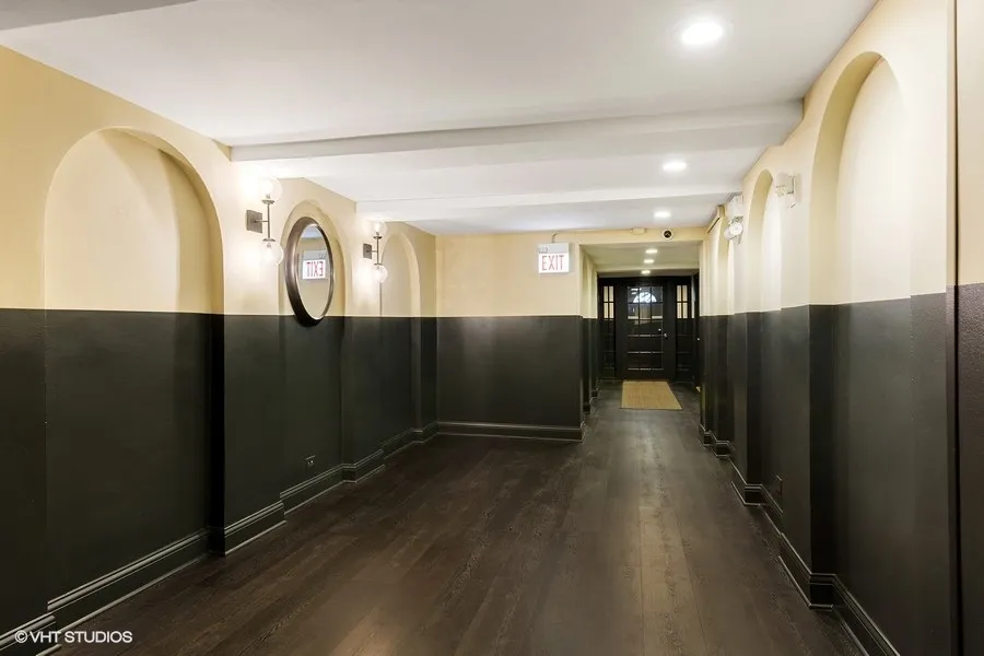 5516 N Kenmore Apartments