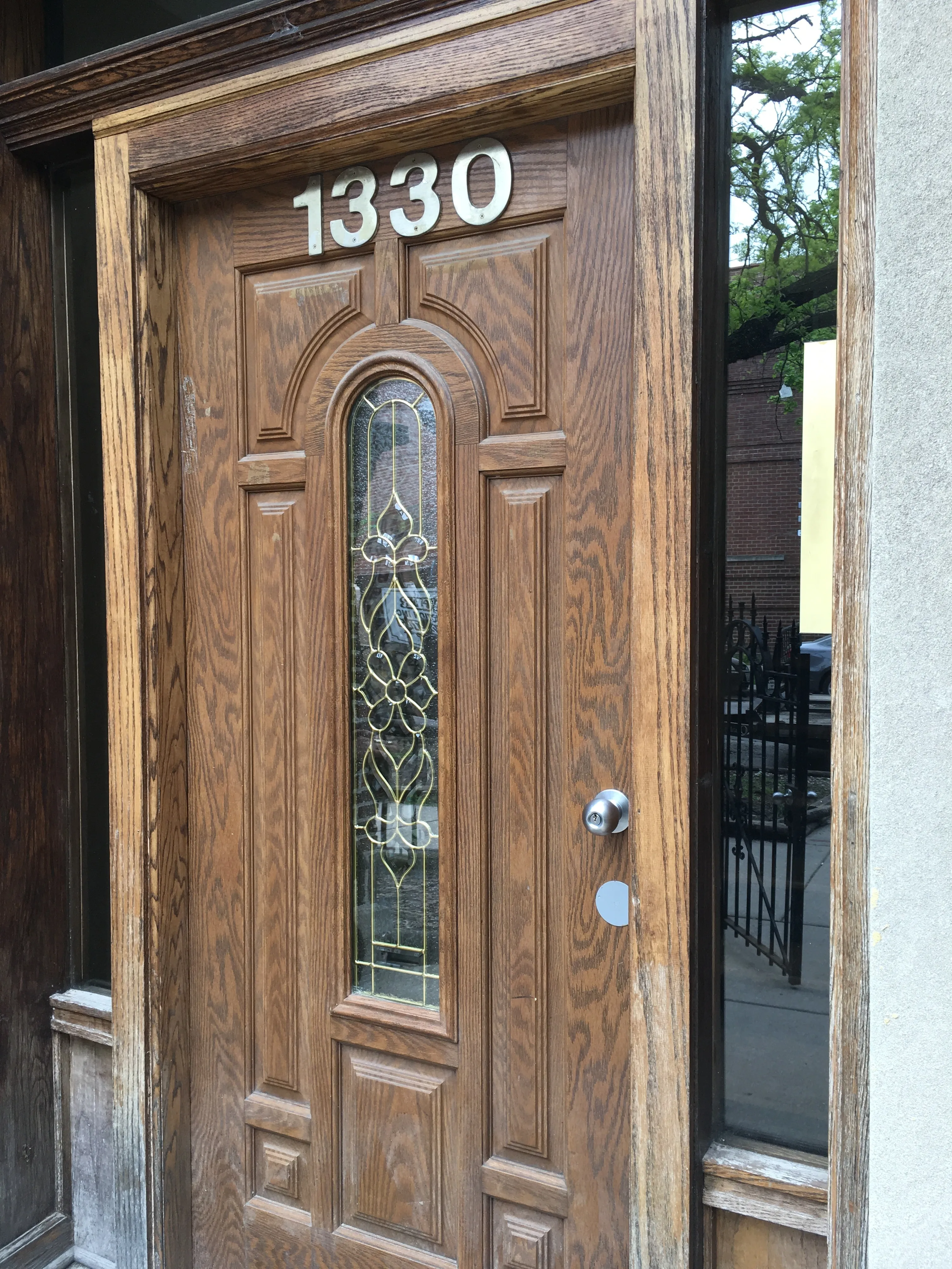 1330 W Argyle Apartments
