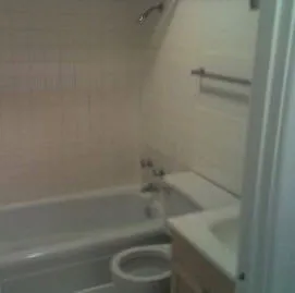 5534 N Kenmore Apartments