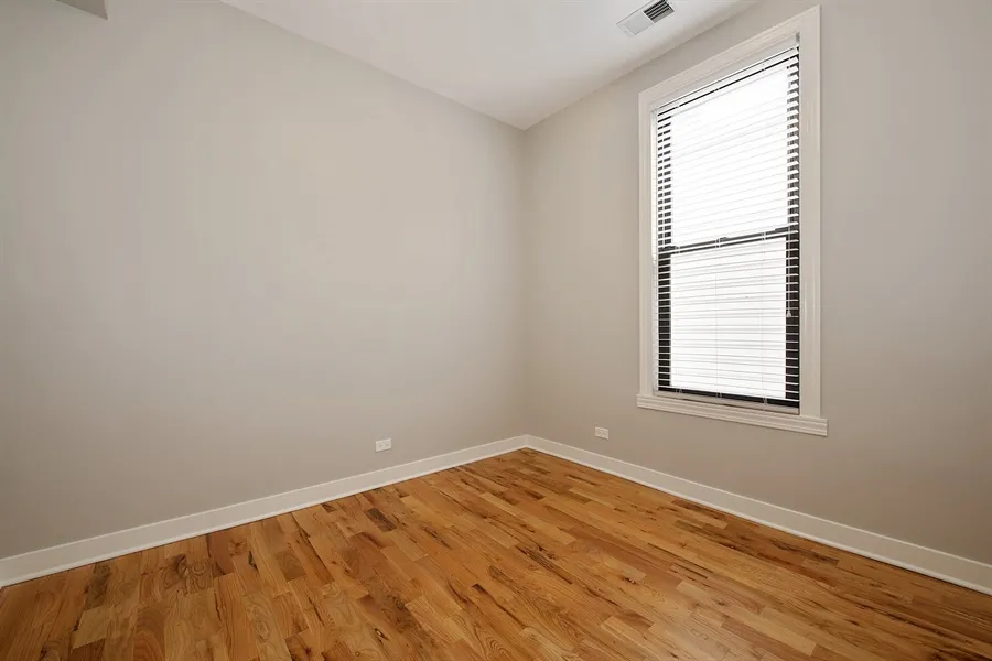 751 W Buckingham Apartments