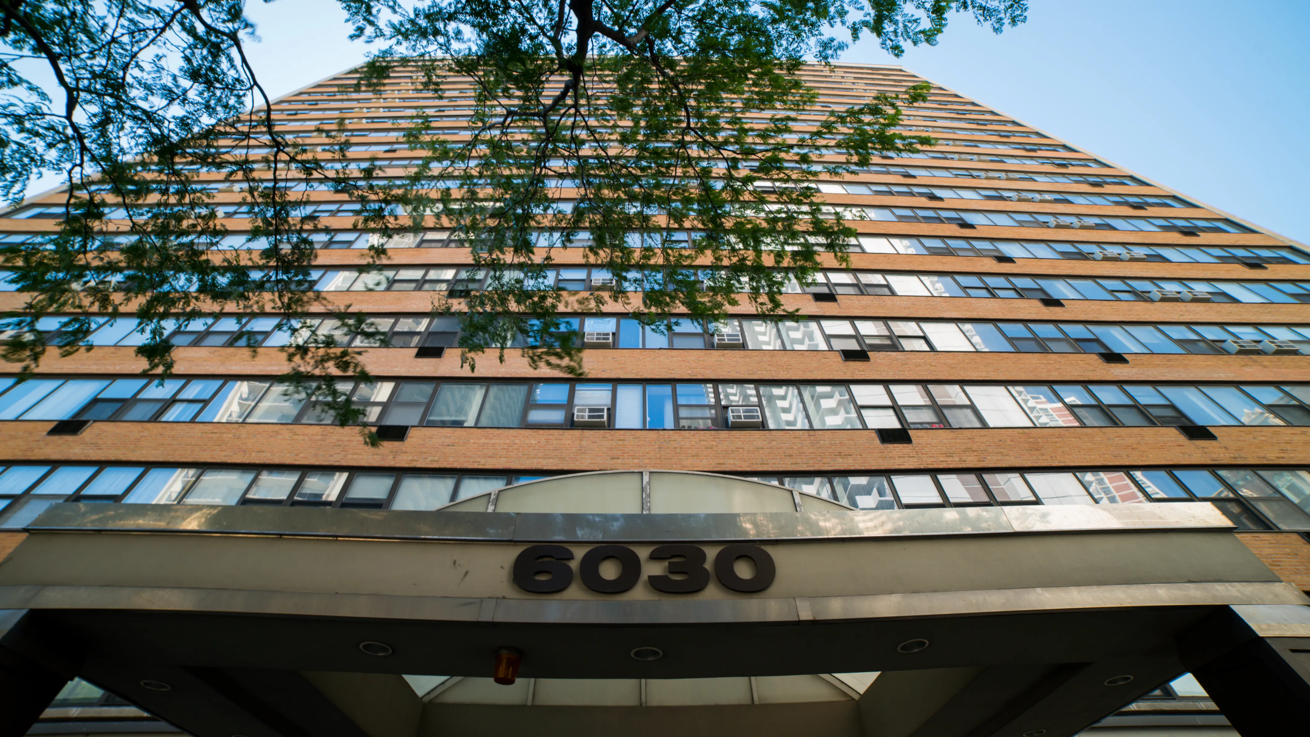 6030 N Sheridan Apartments