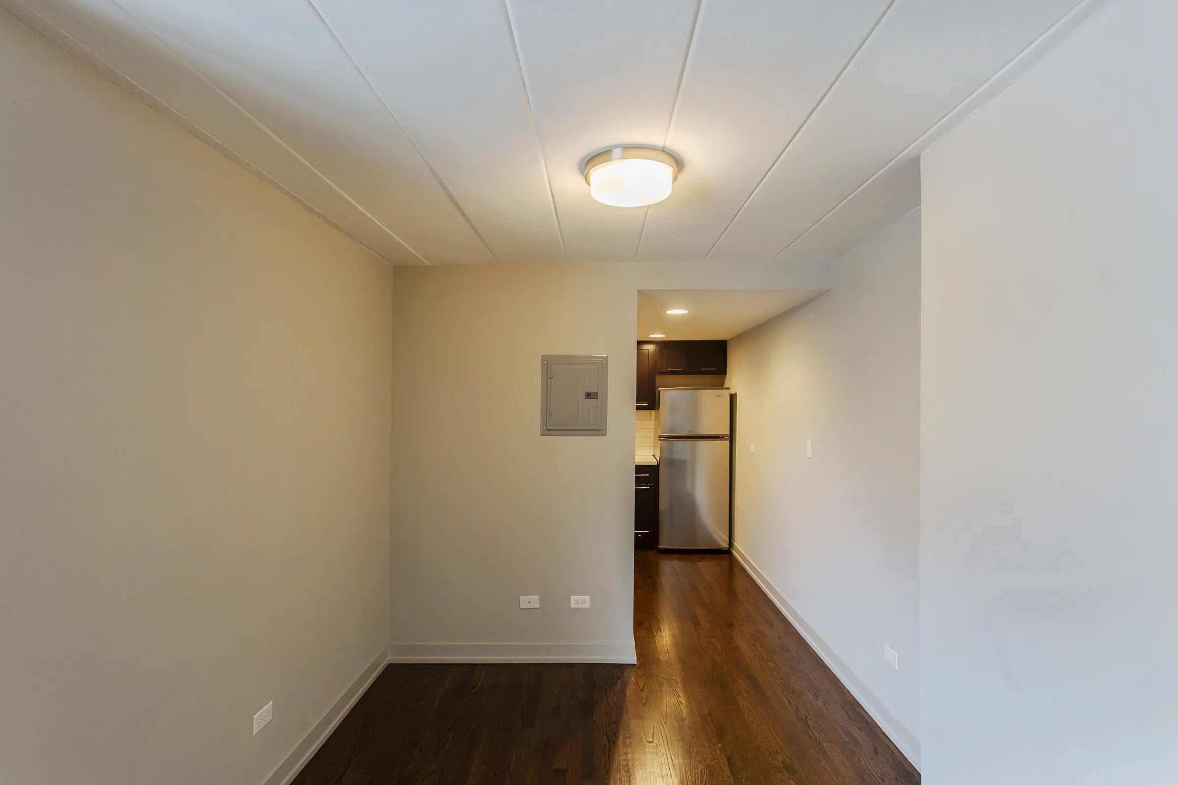 Kitchen and Eat In Area