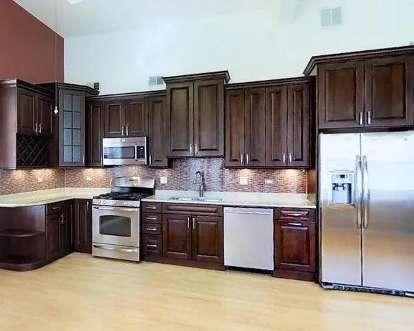 617 West Drummond Apartments