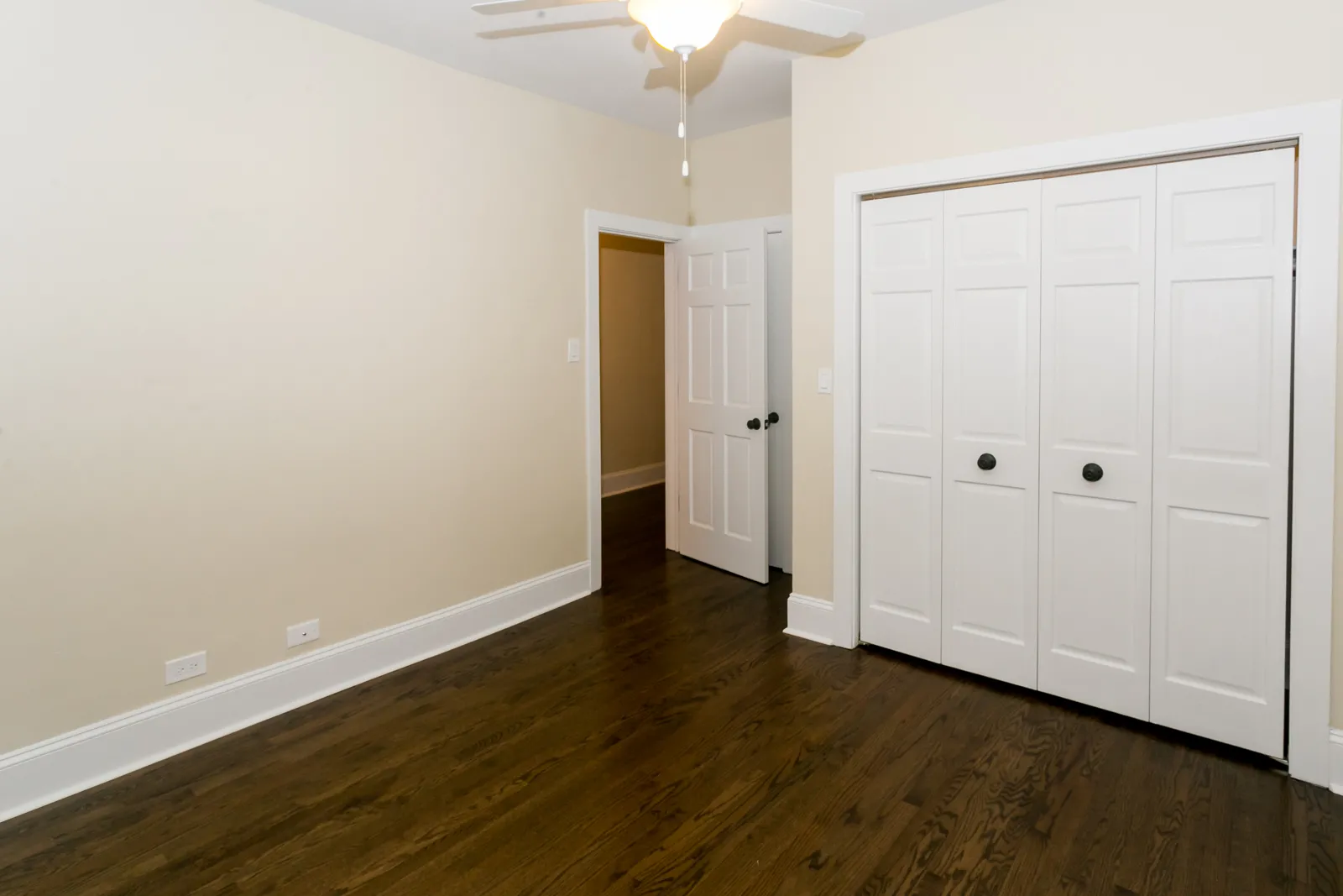 1360-1364 E. 52nd Street Apartments