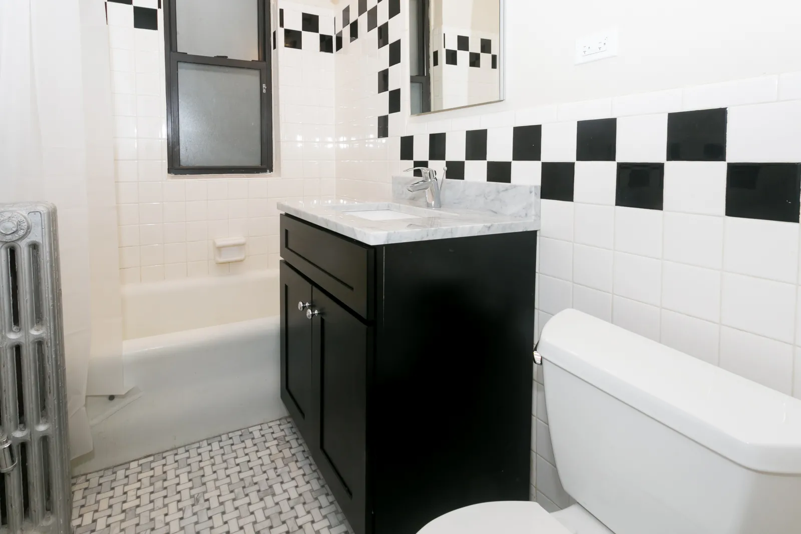 1360-1364 E. 52nd Street Apartments