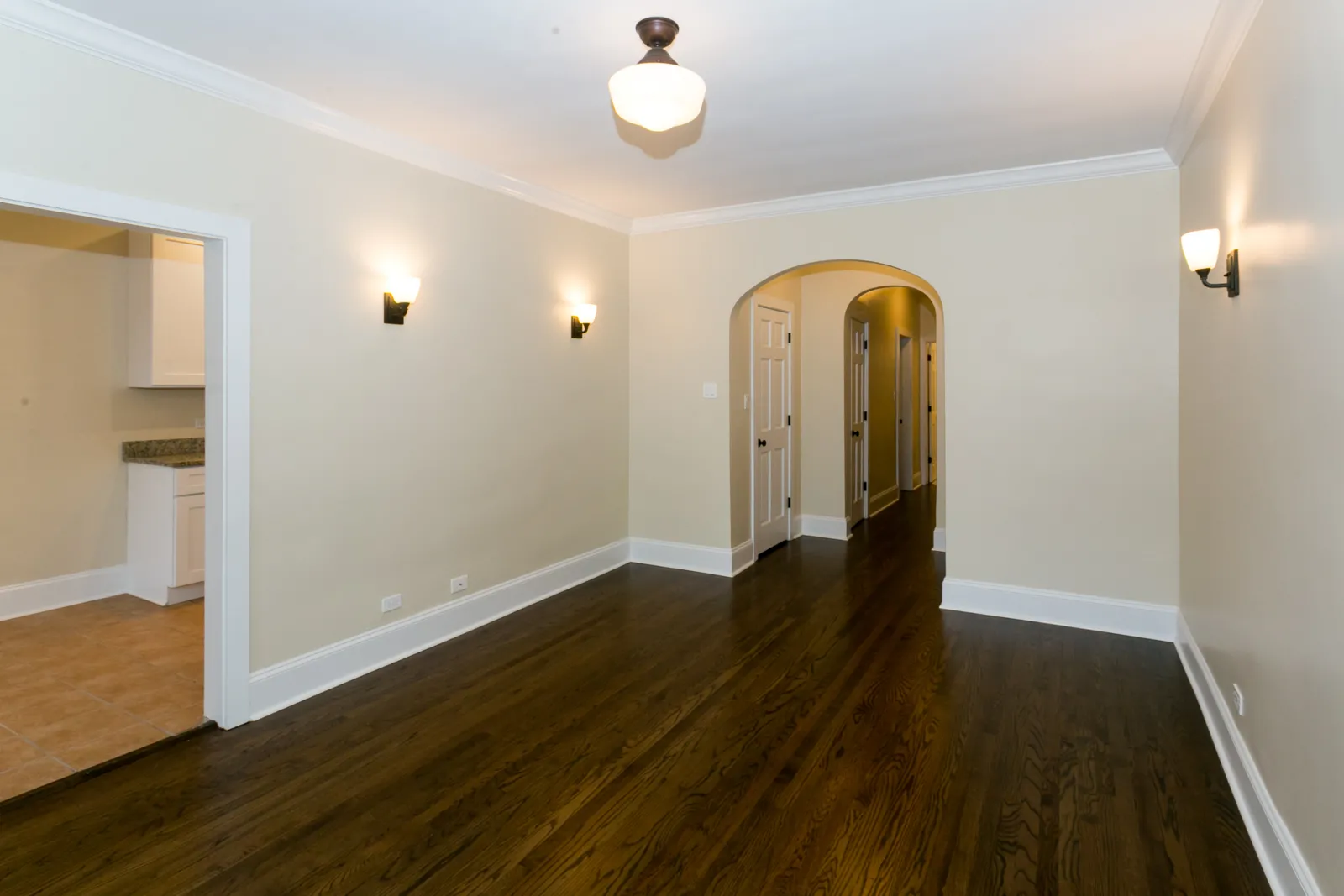 1360-1364 E. 52nd Street Apartments