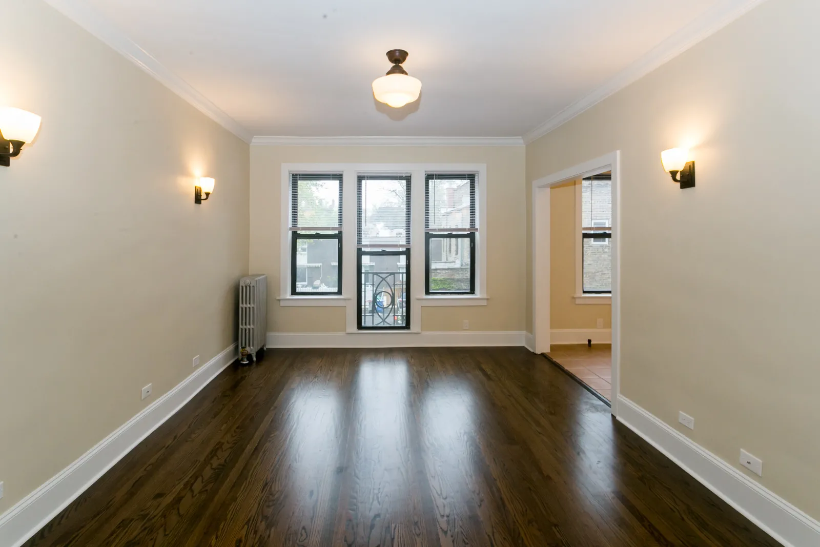 1360-1364 E. 52nd Street Apartments
